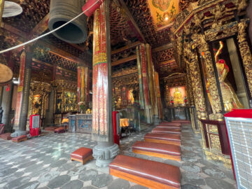 Dragon Mountain Temple - inside